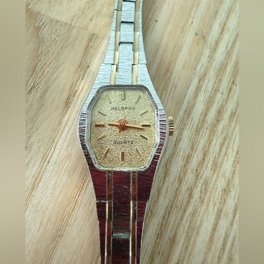 Vintage Helbros ladies octagonal two toned watch NEW BATTERY